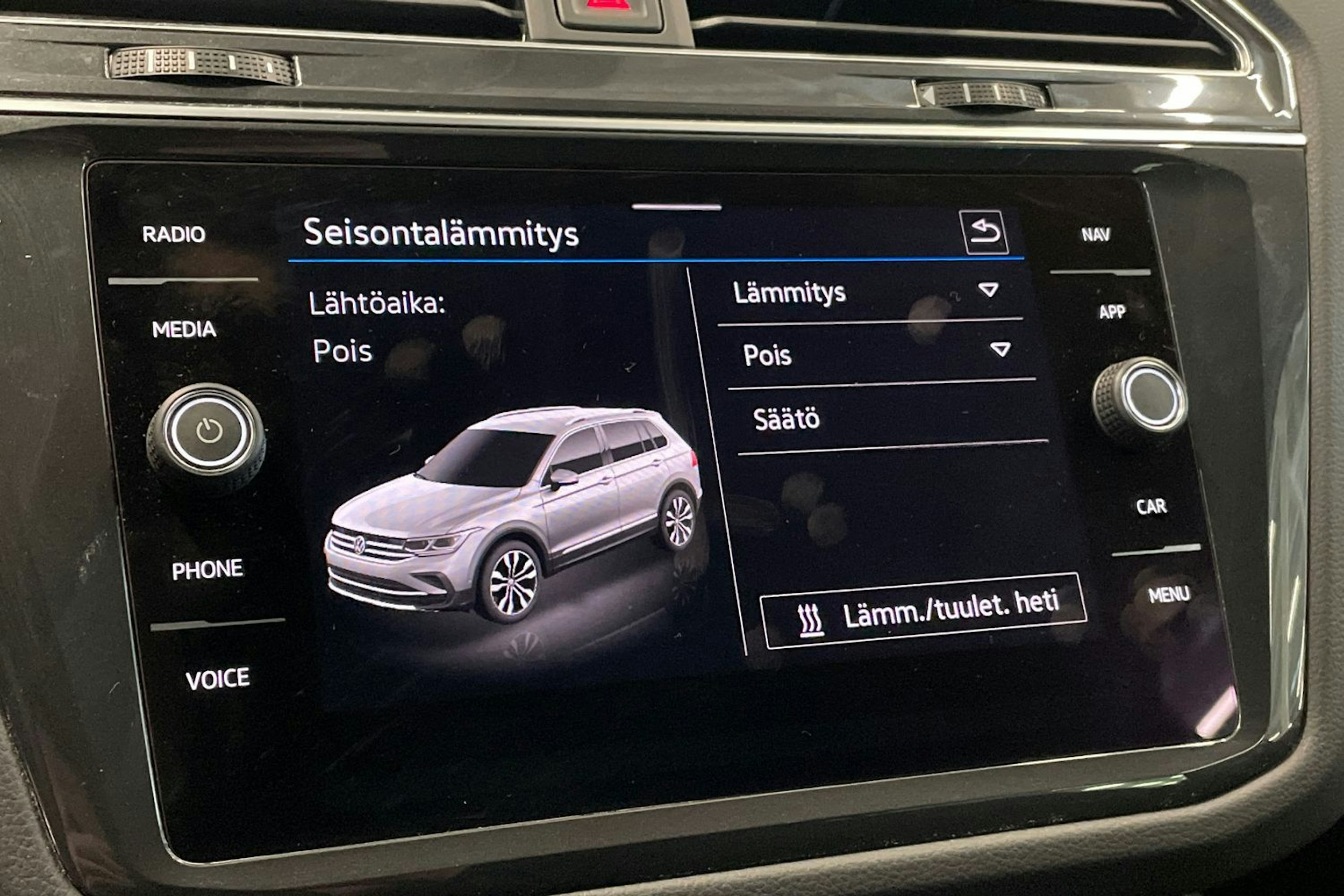 harmaa Volkswagen Tiguan 2022 kuva 29.