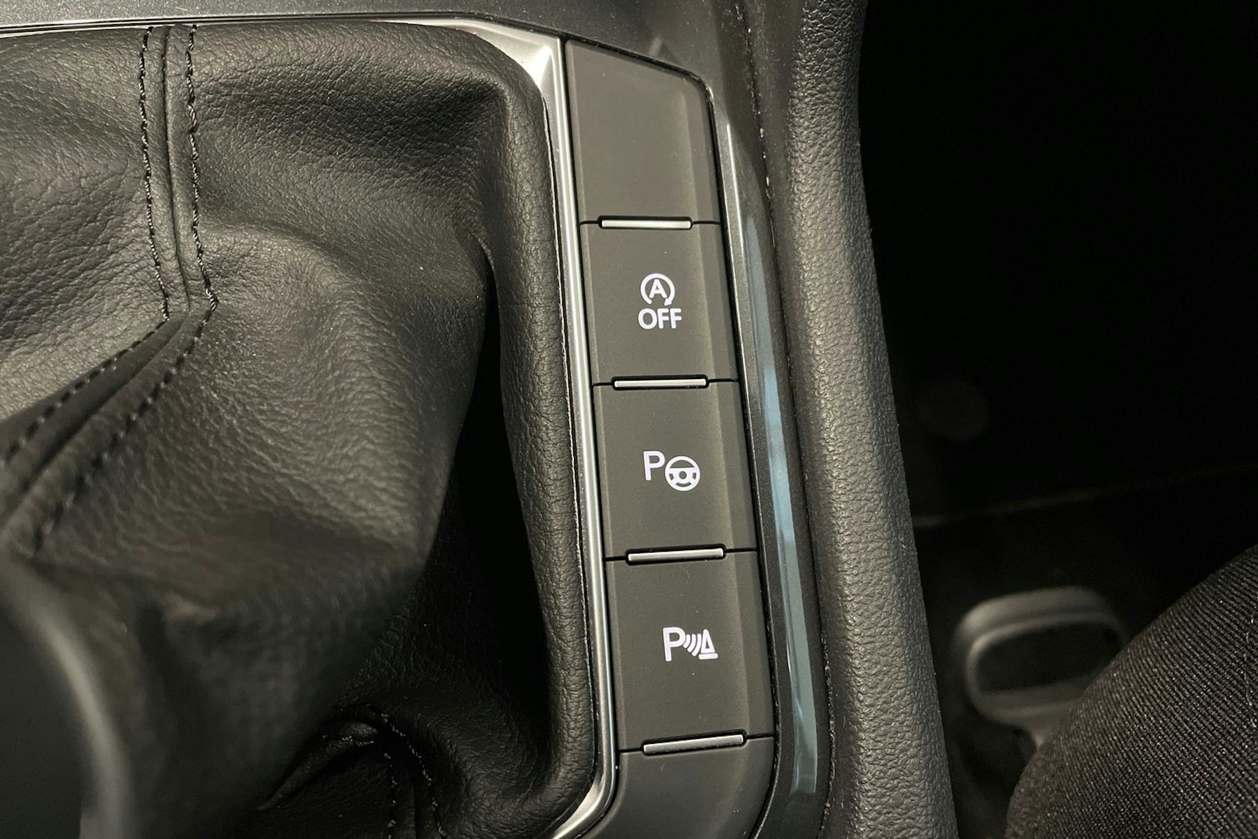 harmaa Volkswagen Tiguan 2022 kuva 32.