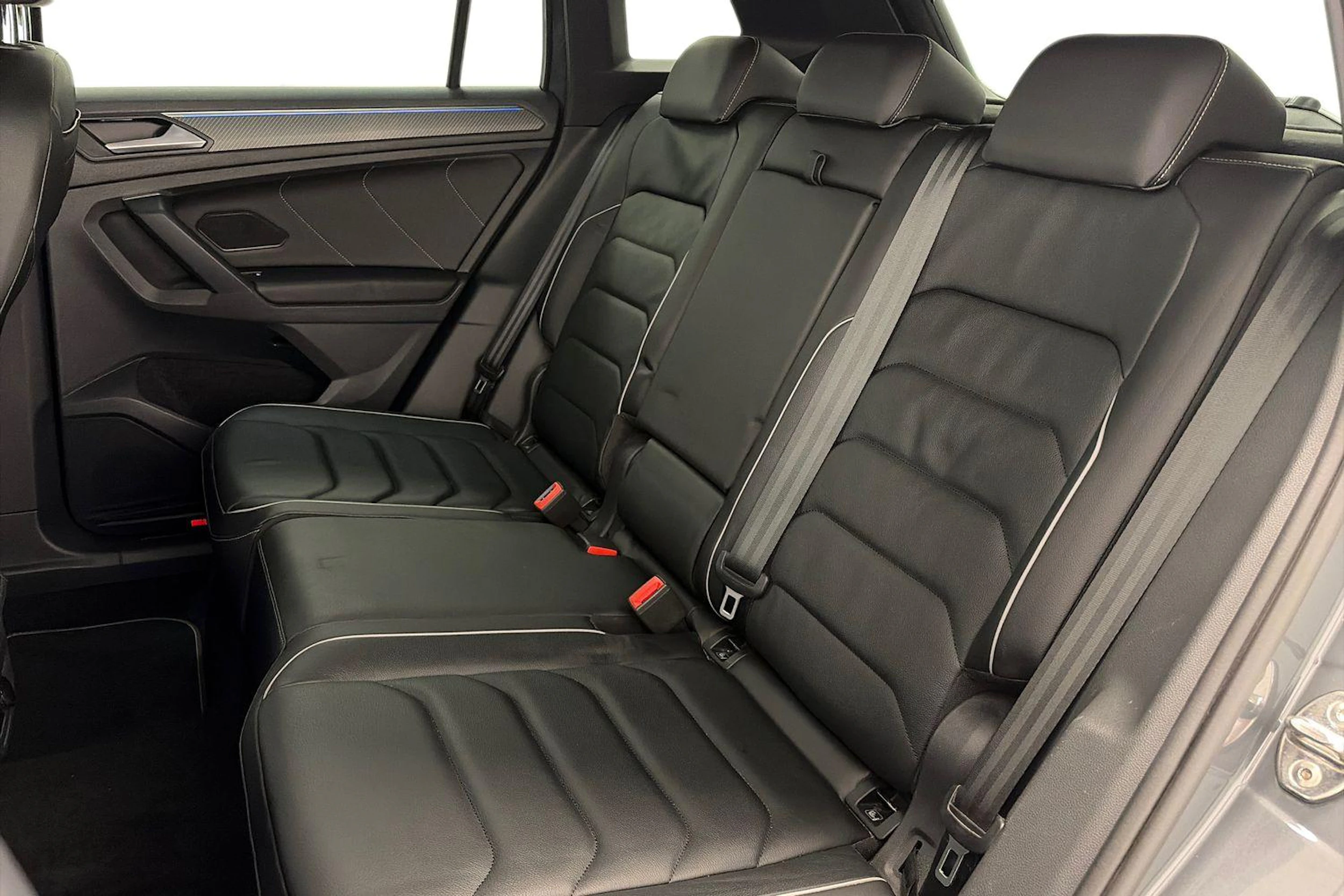 met. harmaa Volkswagen Tiguan 2022 kuva 8.