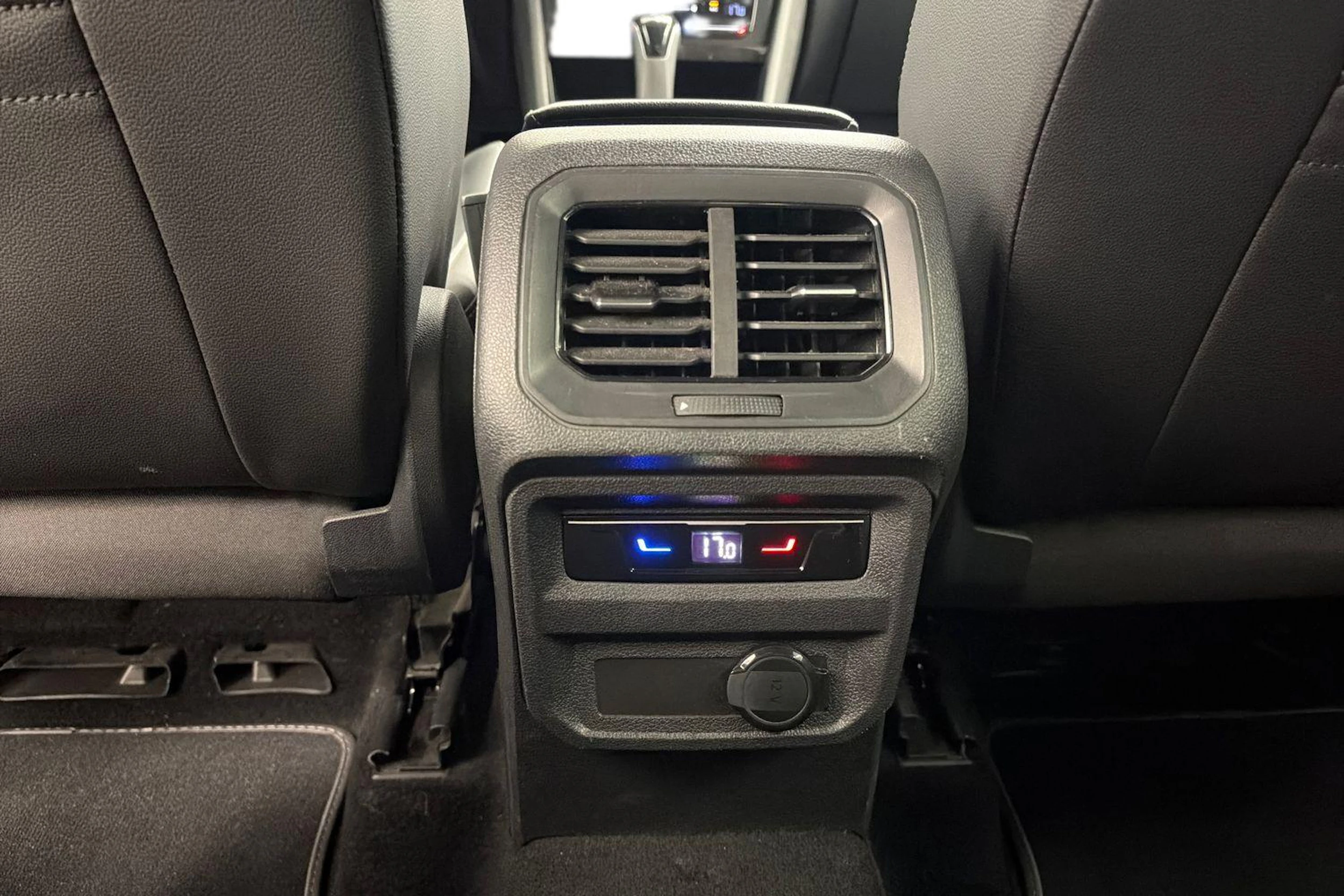met. harmaa Volkswagen Tiguan 2022 kuva 9.