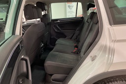 valkoinen Volkswagen Tiguan 2022 kuva 8.