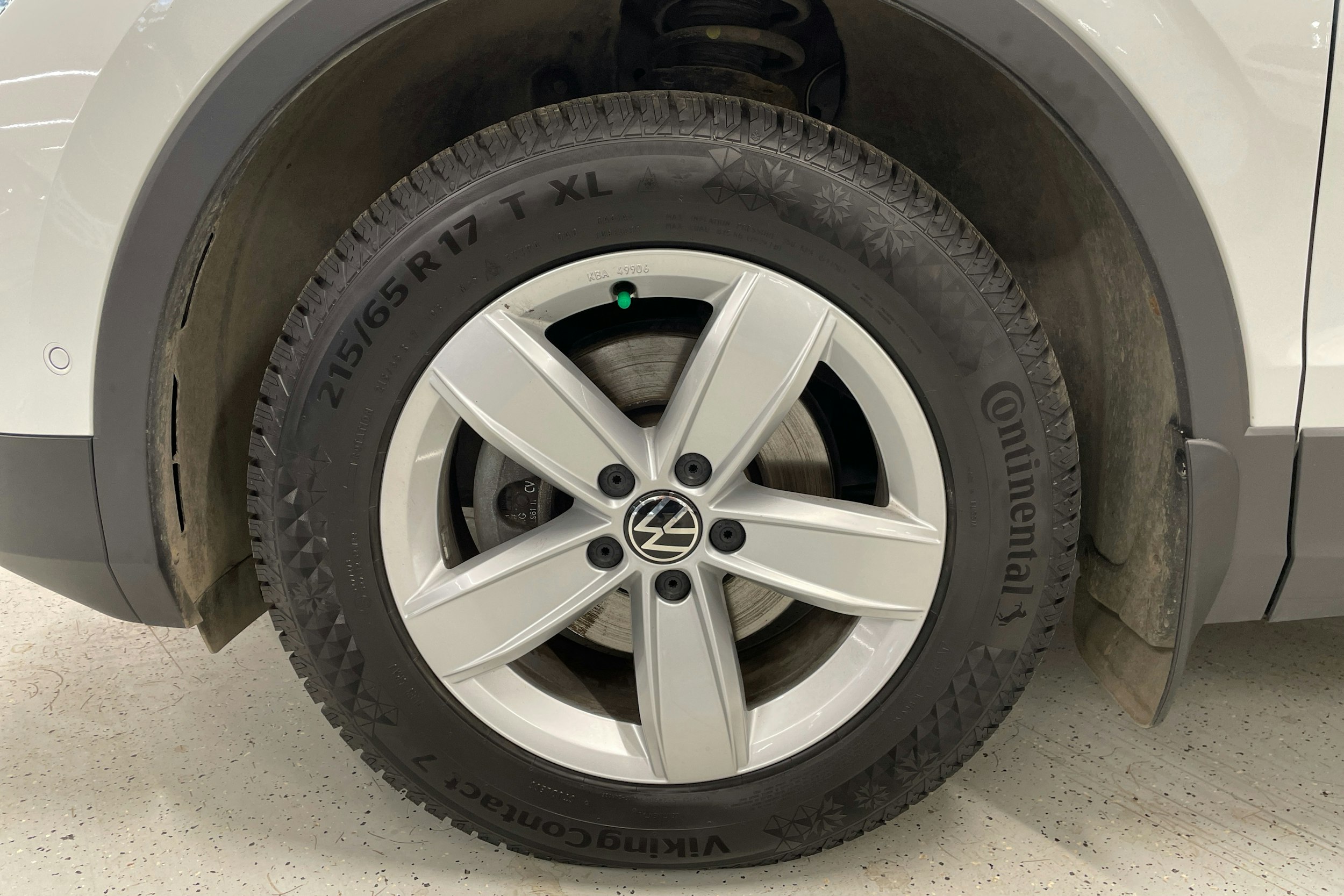 valkoinen Volkswagen Tiguan 2022 kuva 9.