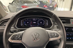 valkoinen Volkswagen Tiguan 2022 kuva 13.