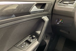valkoinen Volkswagen Tiguan 2022 kuva 15.