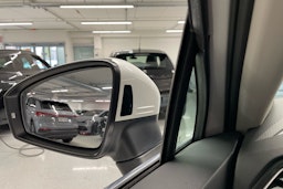 valkoinen Volkswagen Tiguan 2022 kuva 16.