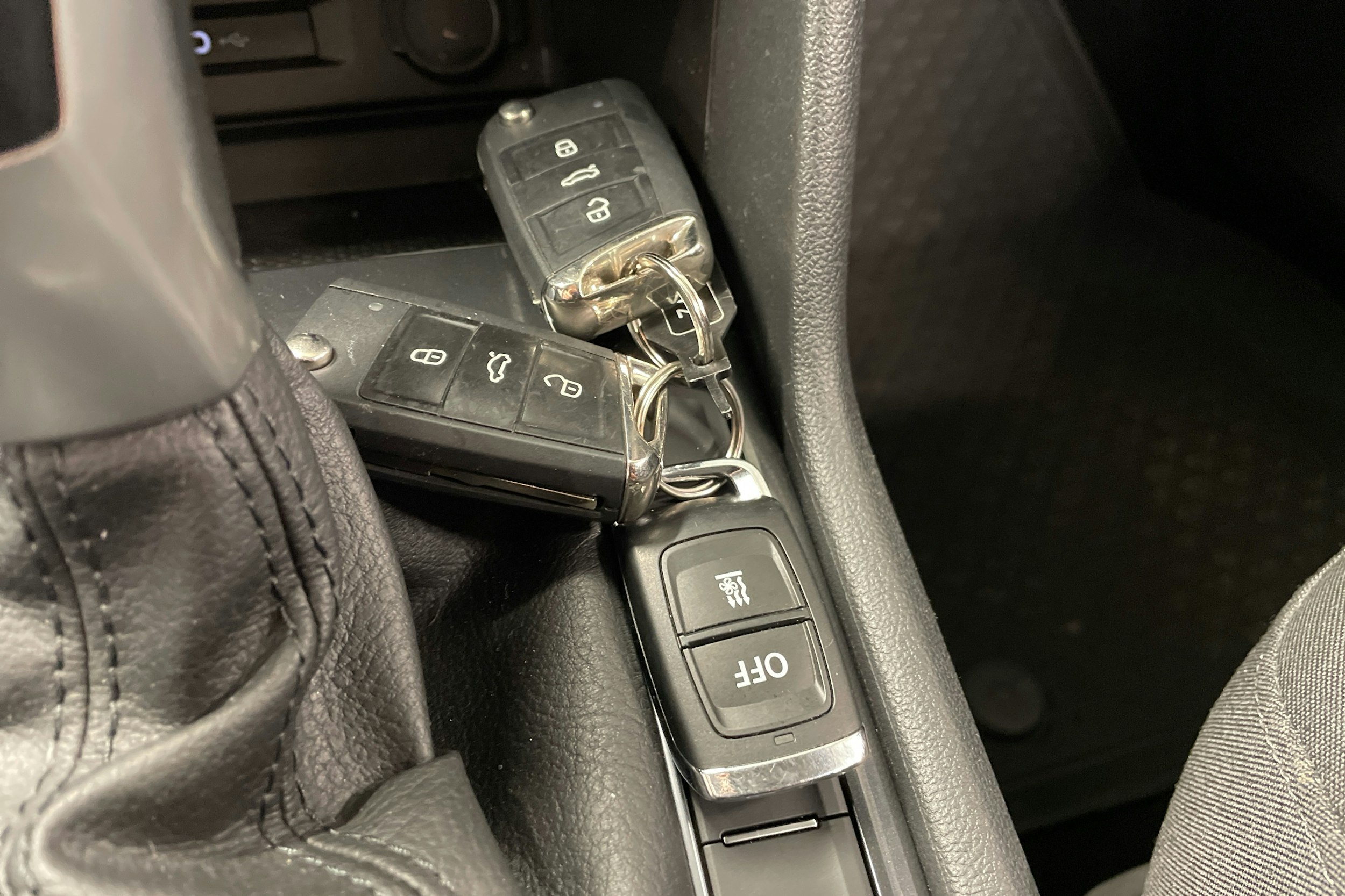 valkoinen Volkswagen Tiguan 2022 kuva 20.