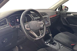 Musta Volkswagen Tiguan 2022 kuva 3.