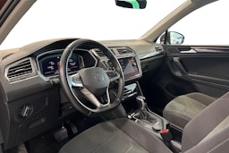 ruskea (beige) Volkswagen Tiguan 2022 kuva 3.