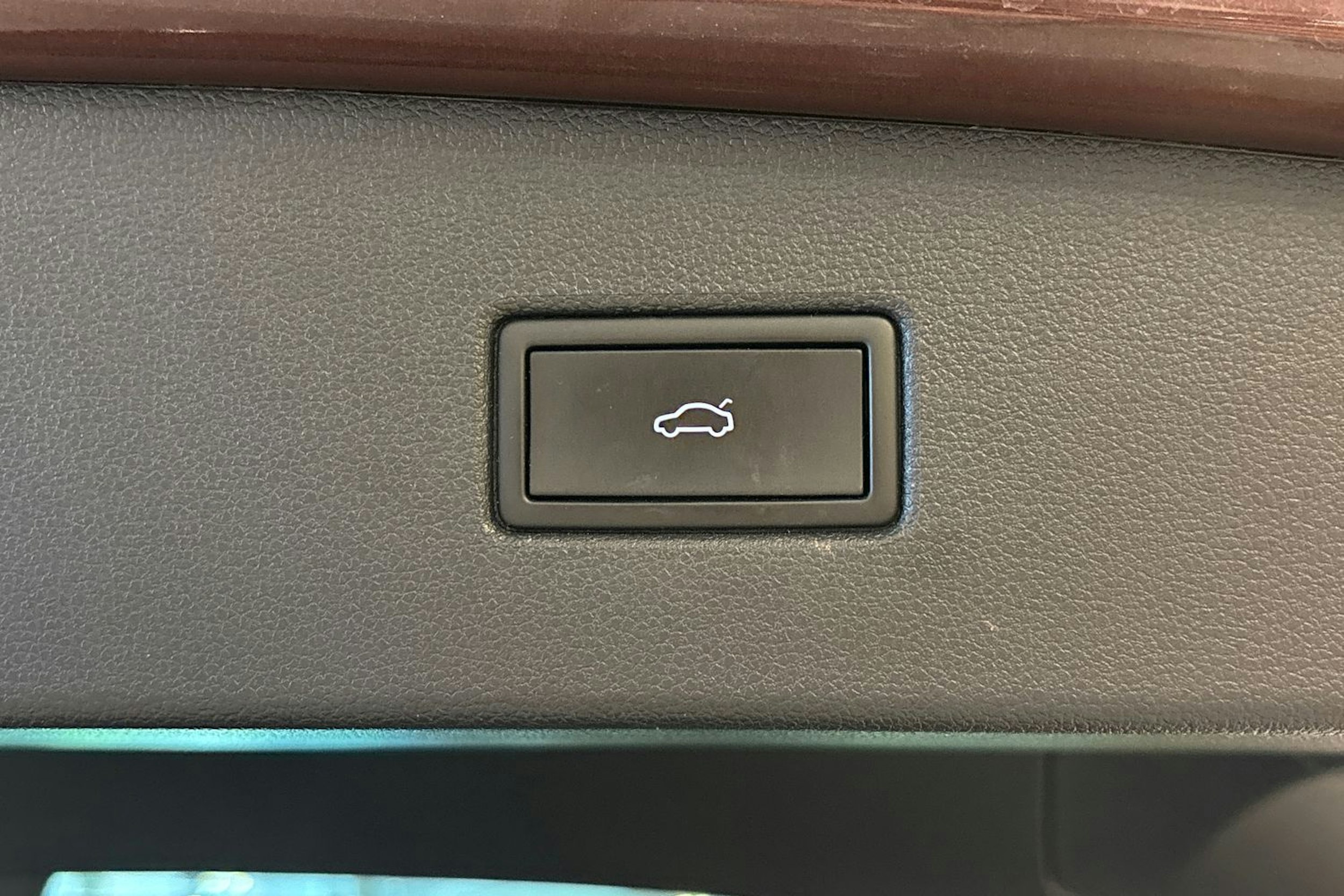 ruskea (beige) Volkswagen Tiguan 2022 kuva 20.