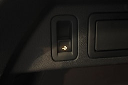 ruskea (beige) Volkswagen Tiguan 2022 kuva 21.