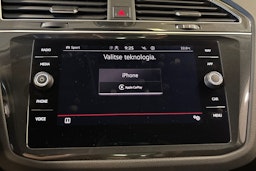 ruskea (beige) Volkswagen Tiguan 2022 kuva 22.