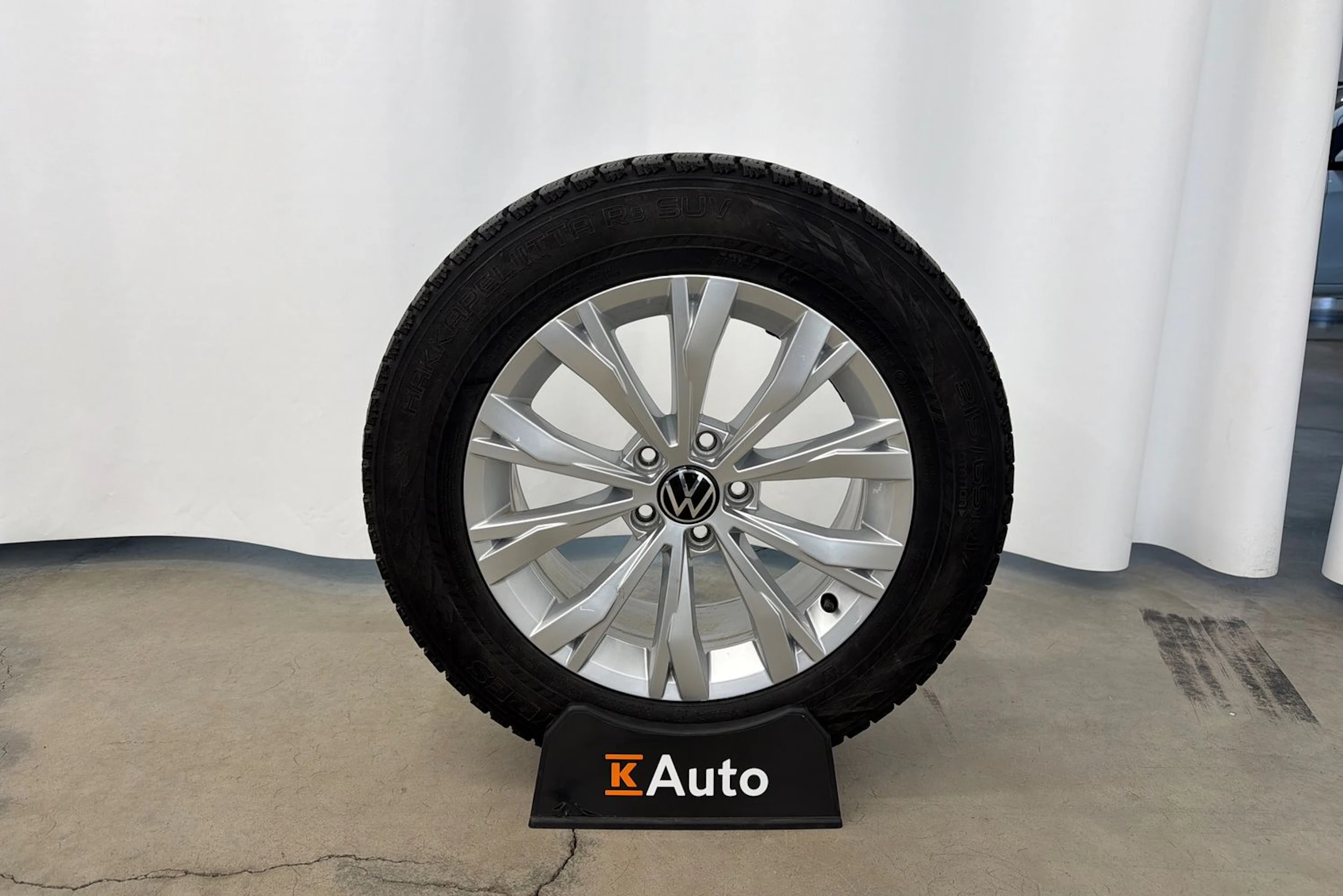 sininen Volkswagen Tiguan 2022 kuva 11.