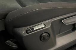 sininen Volkswagen Tiguan 2022 kuva 16.