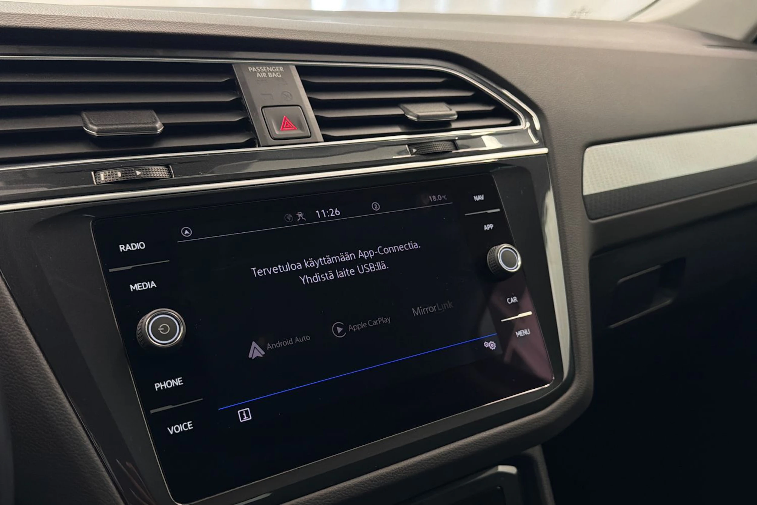 sininen Volkswagen Tiguan 2022 kuva 23.