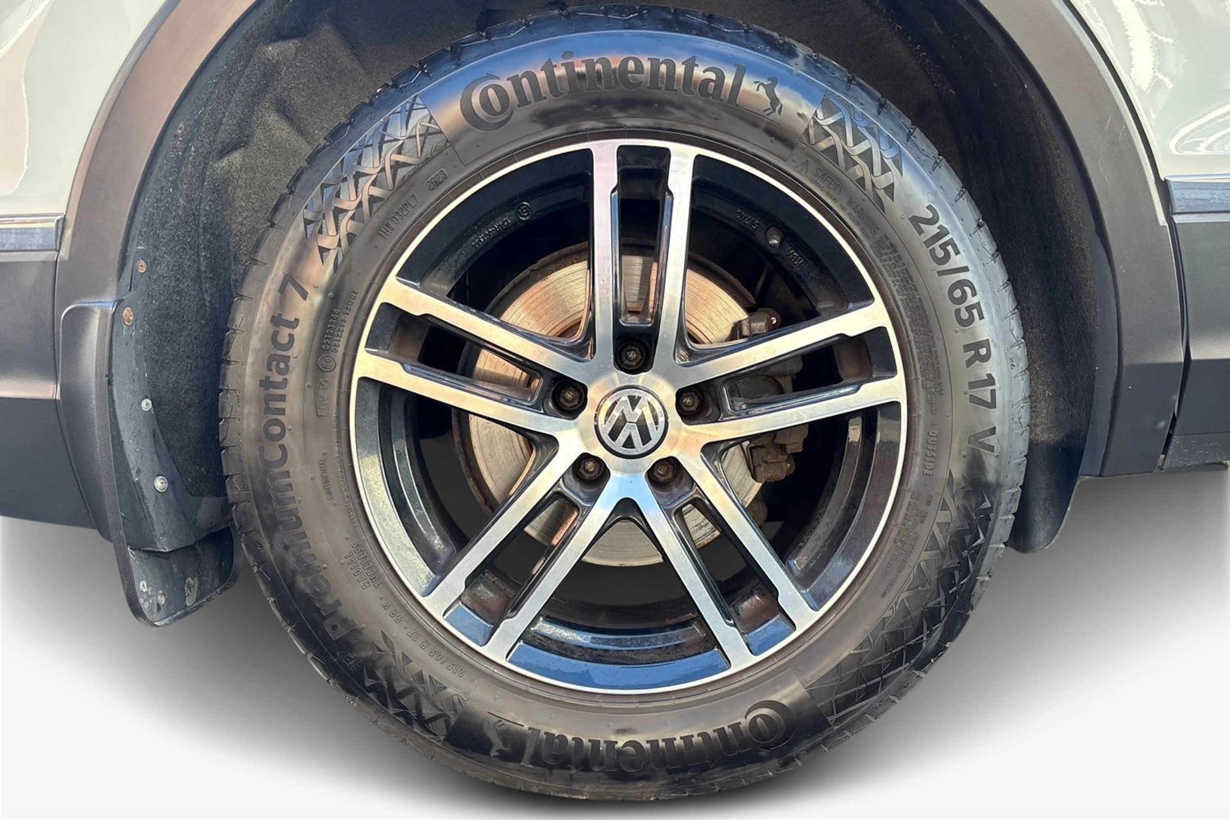valkoinen Volkswagen Tiguan 2022 kuva 9.