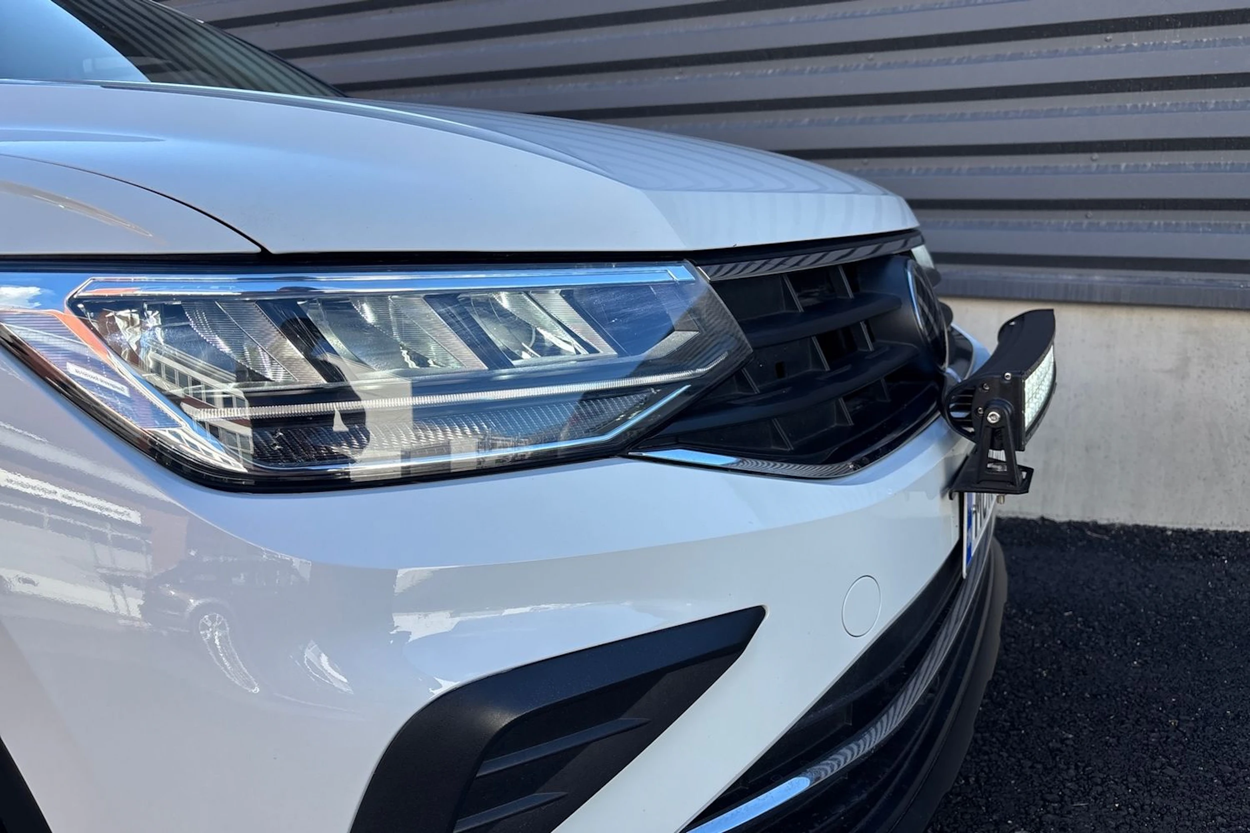 valkoinen Volkswagen Tiguan 2022 kuva 11.