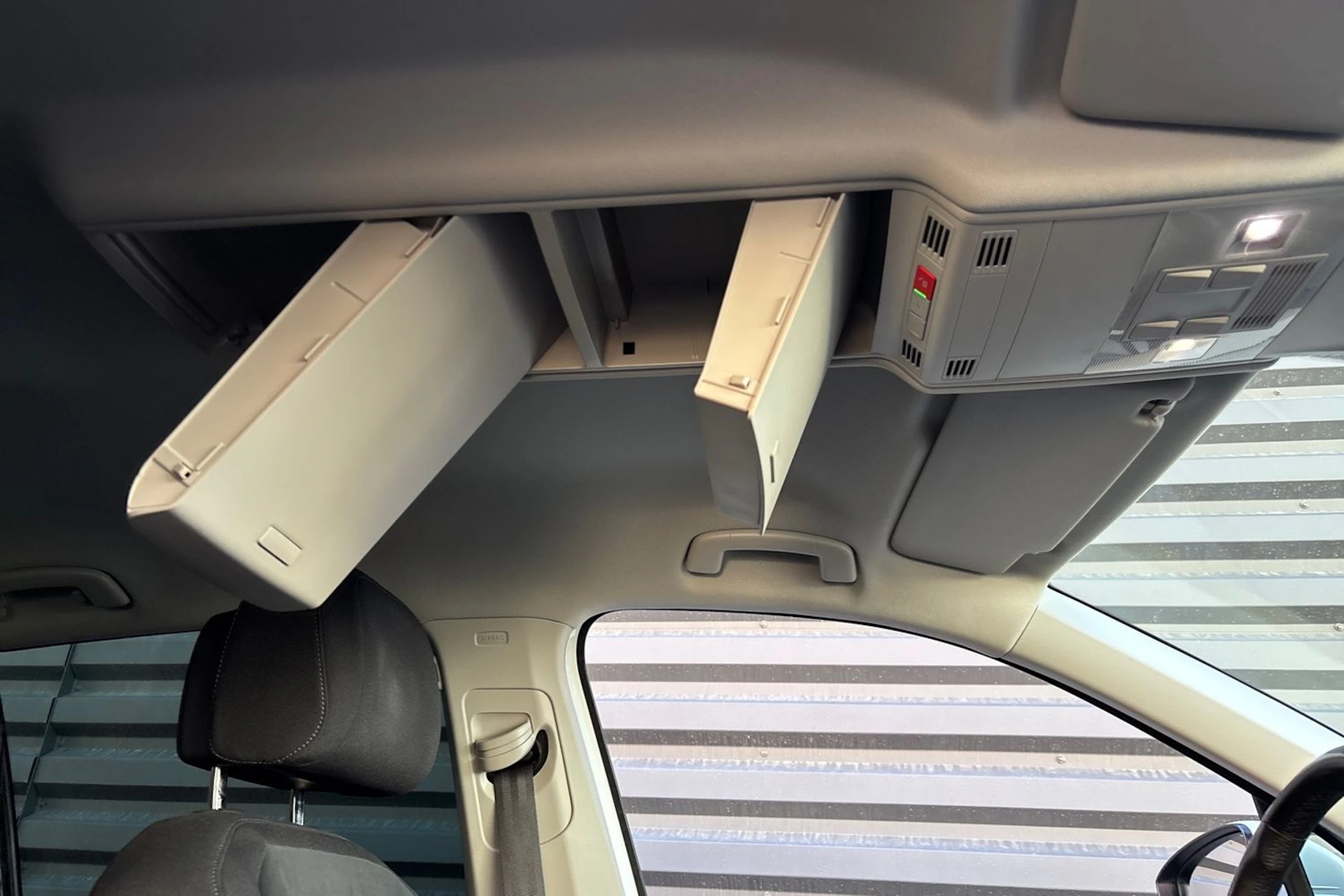 valkoinen Volkswagen Tiguan 2022 kuva 14.