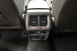 valkoinen Volkswagen Tiguan 2022 kuva 15.