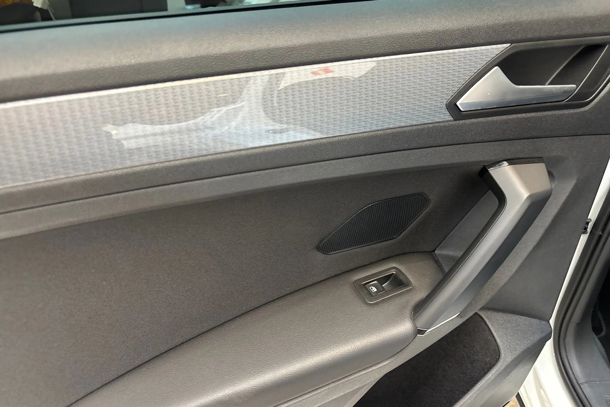 valkoinen Volkswagen Tiguan 2022 kuva 17.