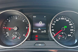 valkoinen Volkswagen Tiguan 2022 kuva 26.