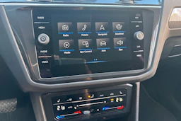 valkoinen Volkswagen Tiguan 2022 kuva 28.