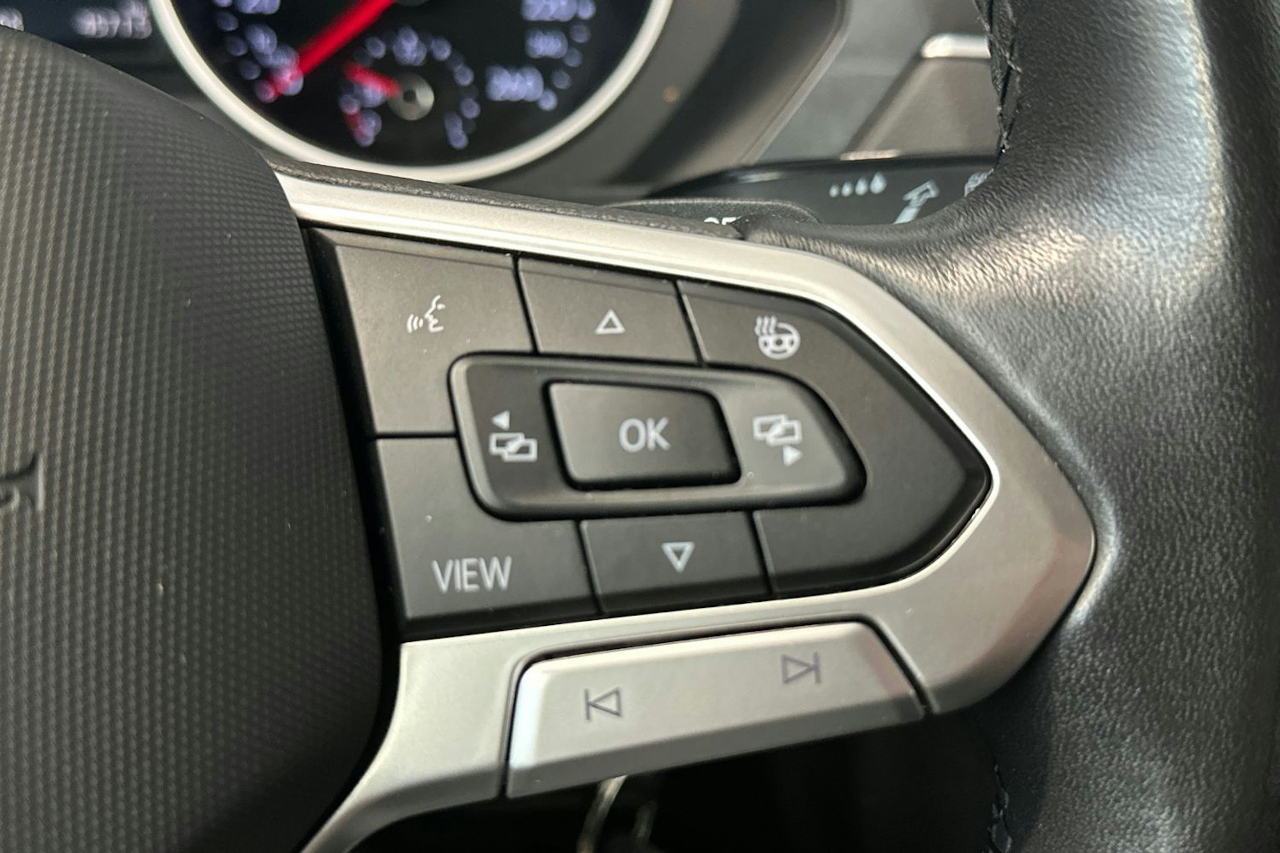 valkoinen Volkswagen Tiguan 2022 kuva 21.