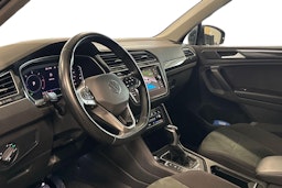 harmaa Volkswagen Tiguan 2022 kuva 7.