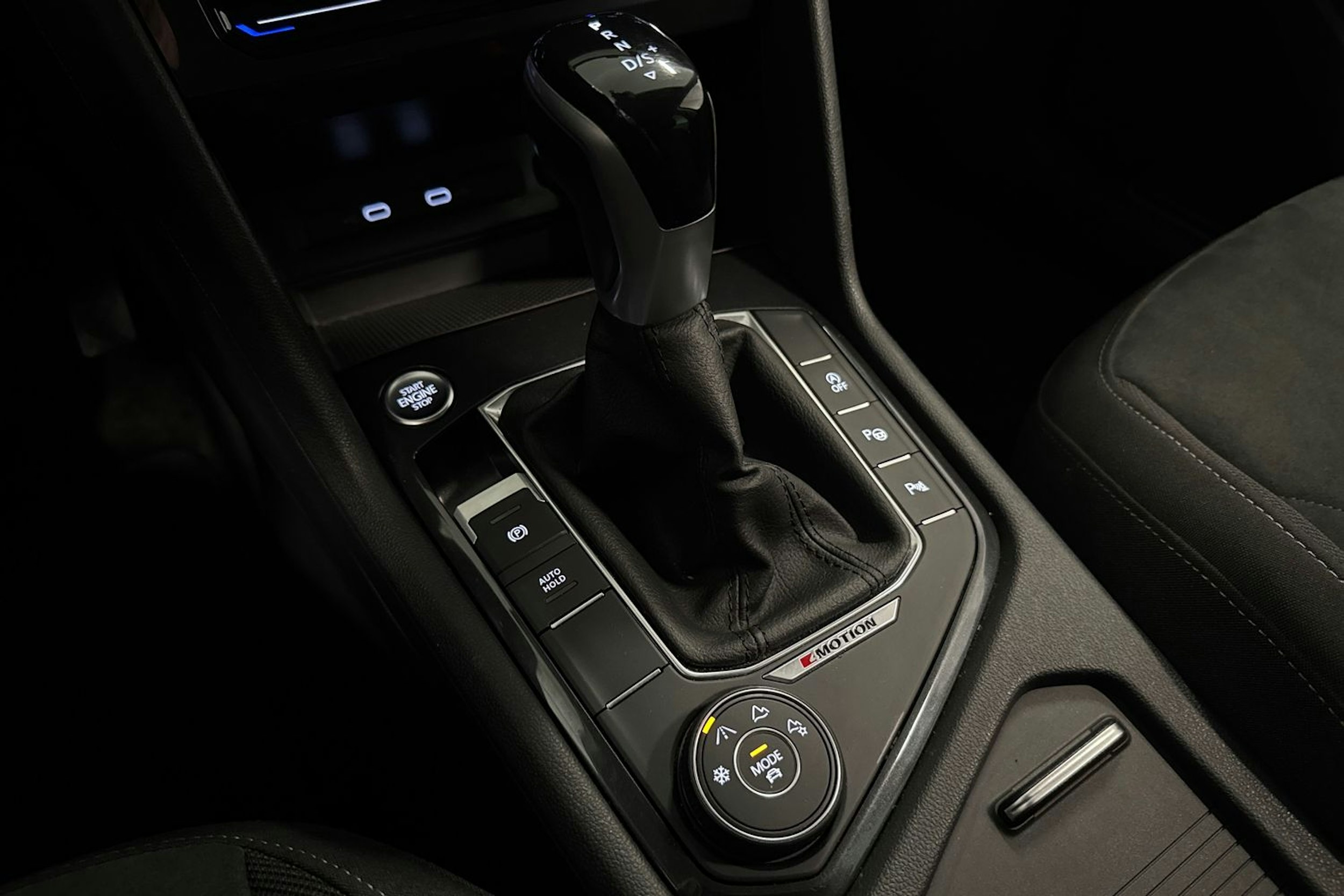 harmaa Volkswagen Tiguan 2022 kuva 30.