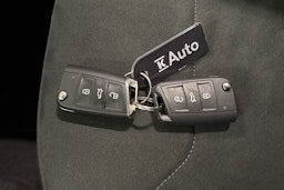 harmaa Volkswagen Tiguan 2022 kuva 32.