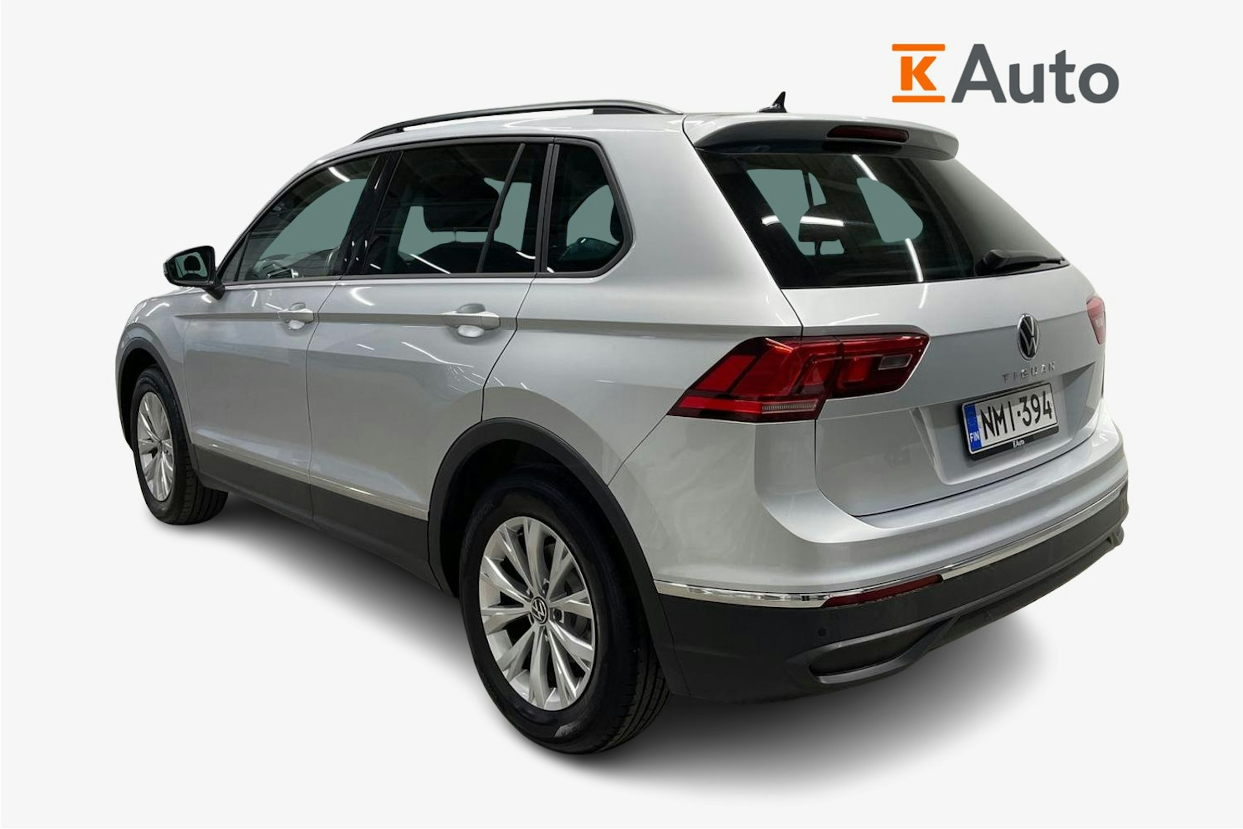 harmaa Volkswagen Tiguan 2022 kuva 2.
