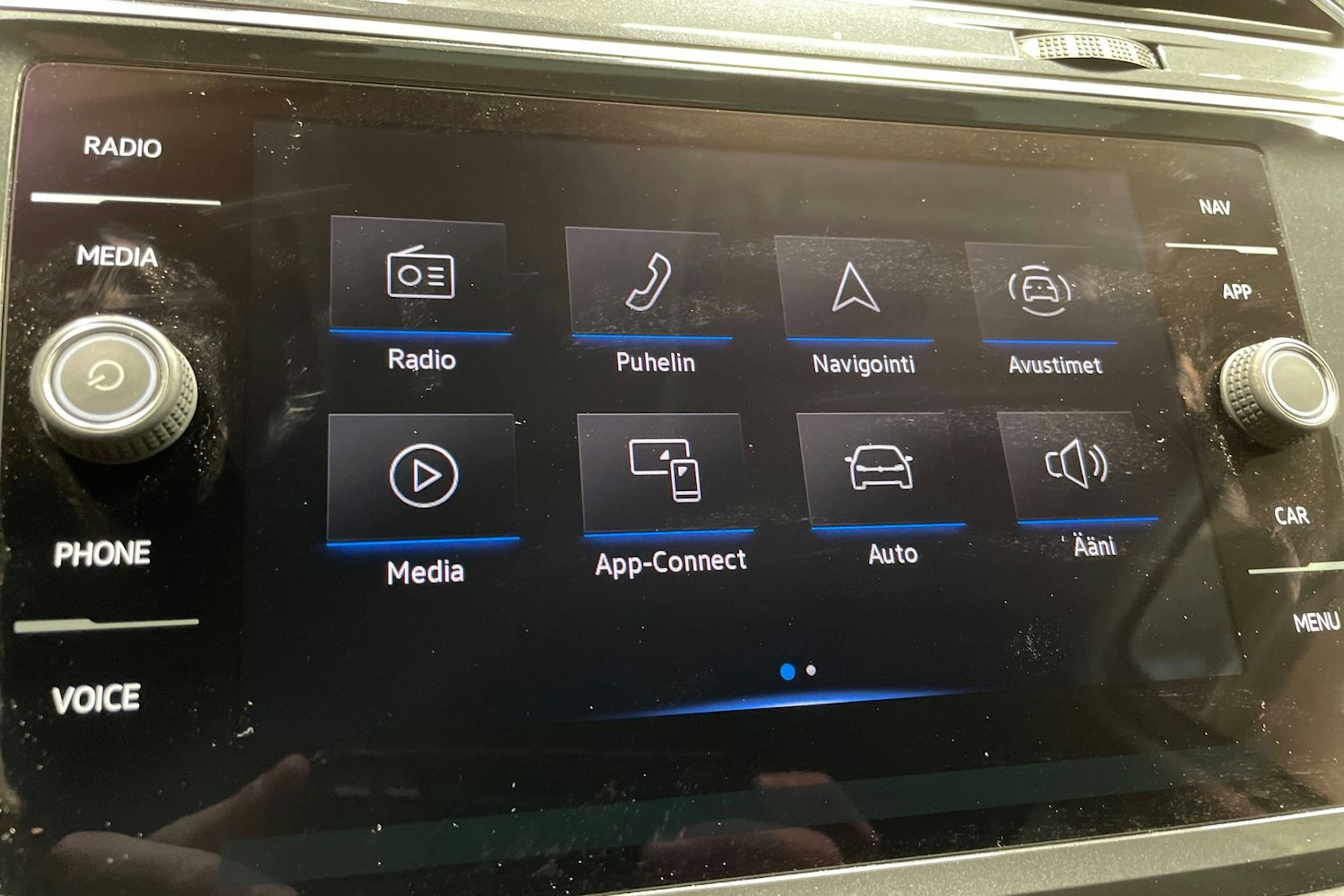 harmaa Volkswagen Tiguan 2022 kuva 16.