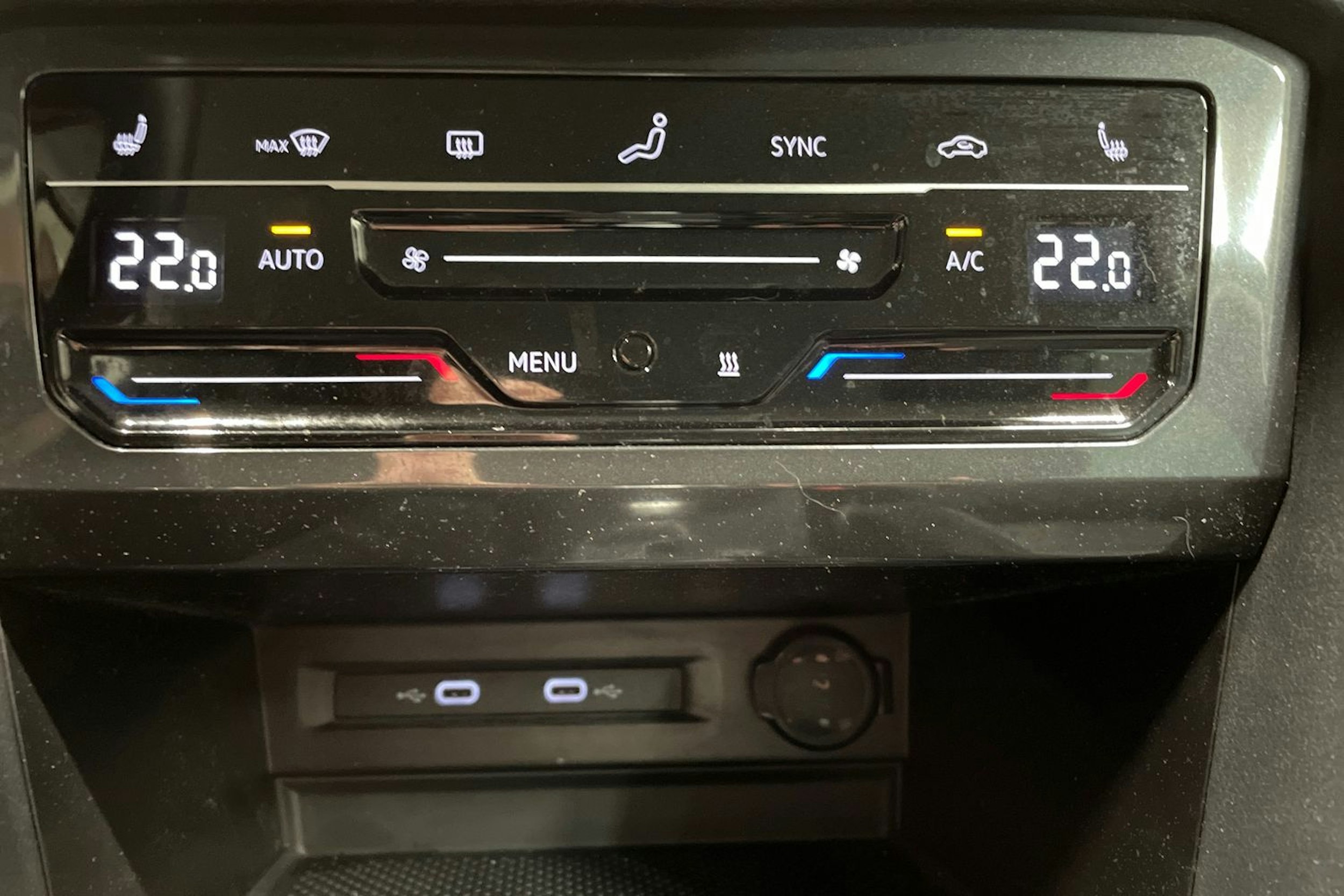harmaa Volkswagen Tiguan 2022 kuva 20.
