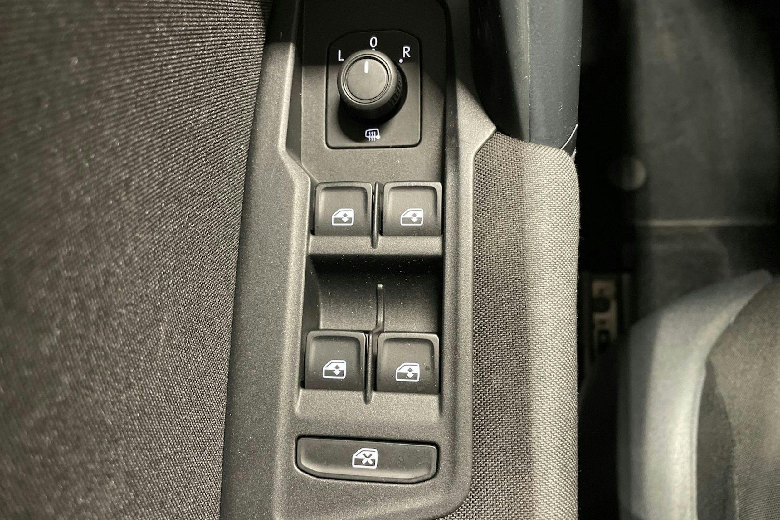 harmaa Volkswagen Tiguan 2022 kuva 24.