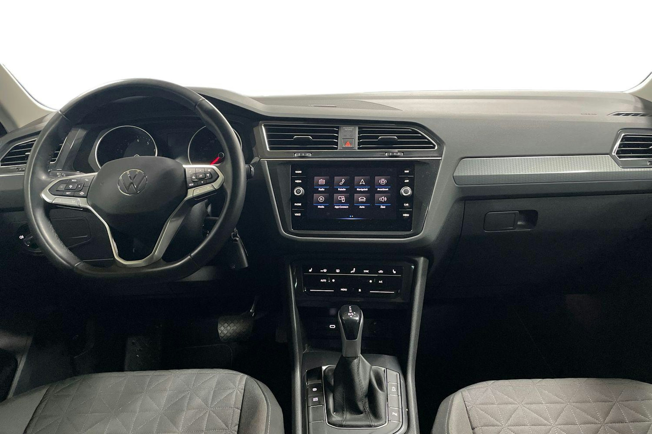 musta Volkswagen Tiguan 2022 kuva 9.