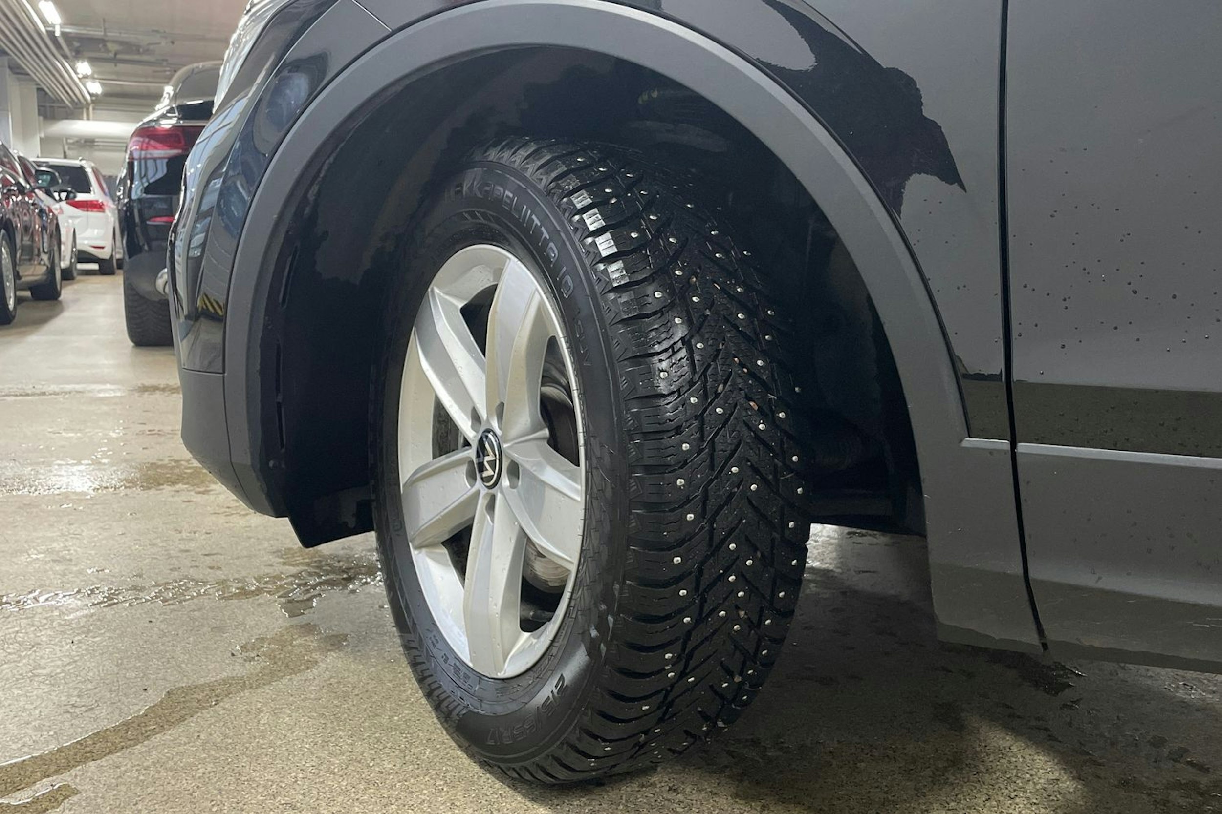 musta Volkswagen Tiguan 2022 kuva 13.