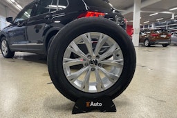 musta Volkswagen Tiguan 2022 kuva 24.