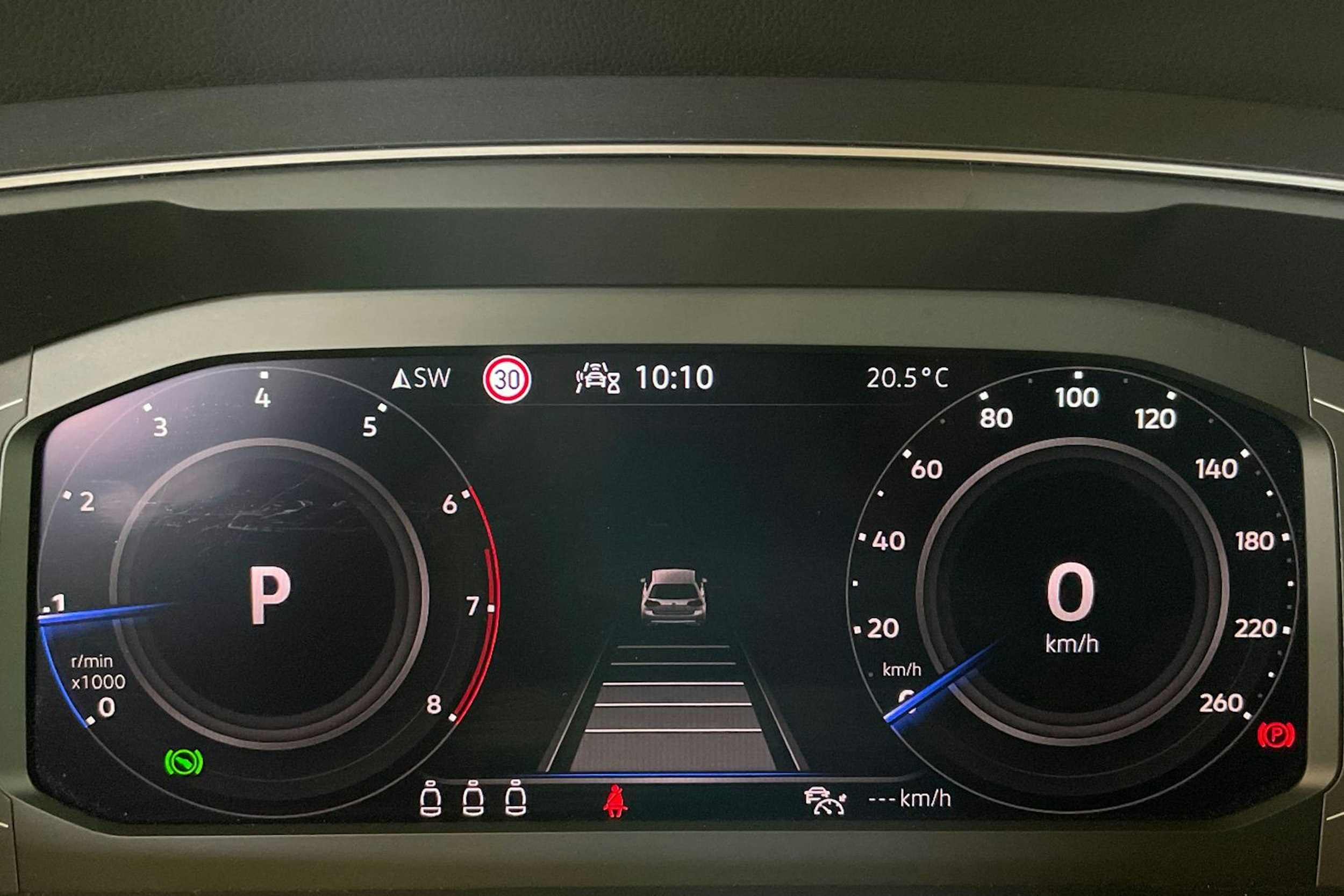 harmaa Volkswagen Tiguan 2022 kuva 16.