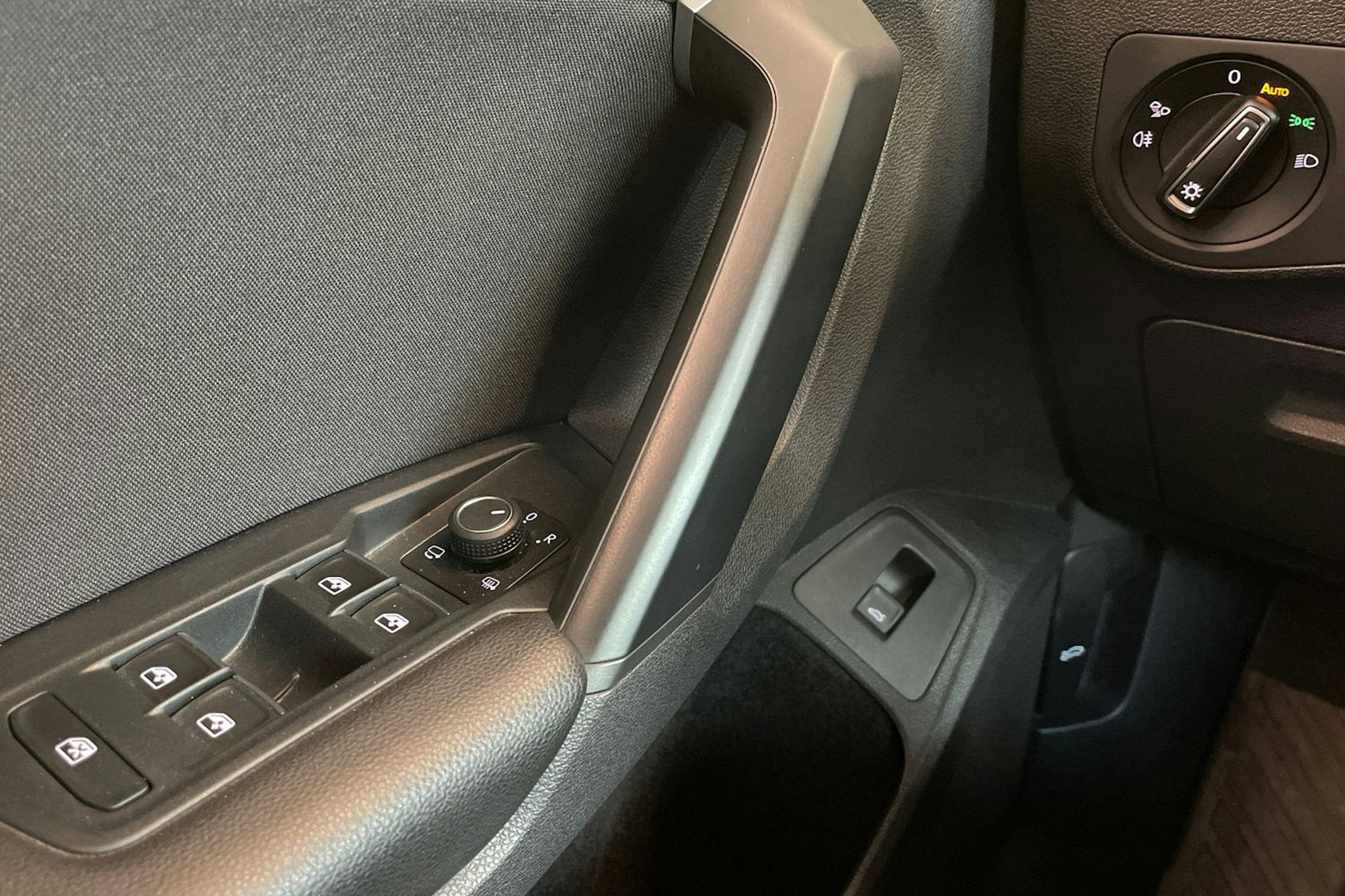 harmaa Volkswagen Tiguan 2022 kuva 19.