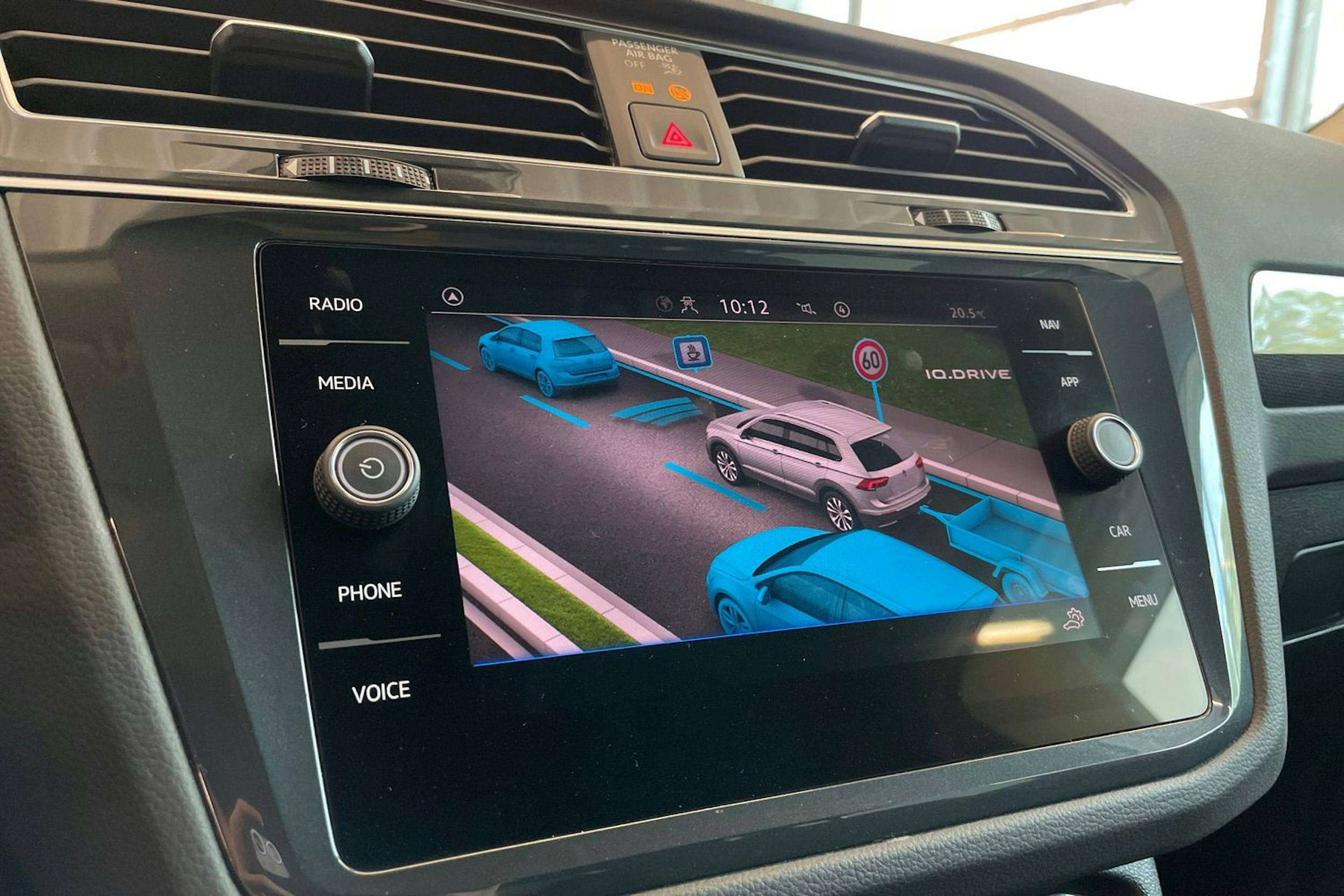 harmaa Volkswagen Tiguan 2022 kuva 24.