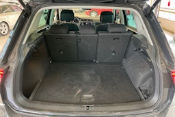 harmaa Volkswagen Tiguan 2022 kuva 27.