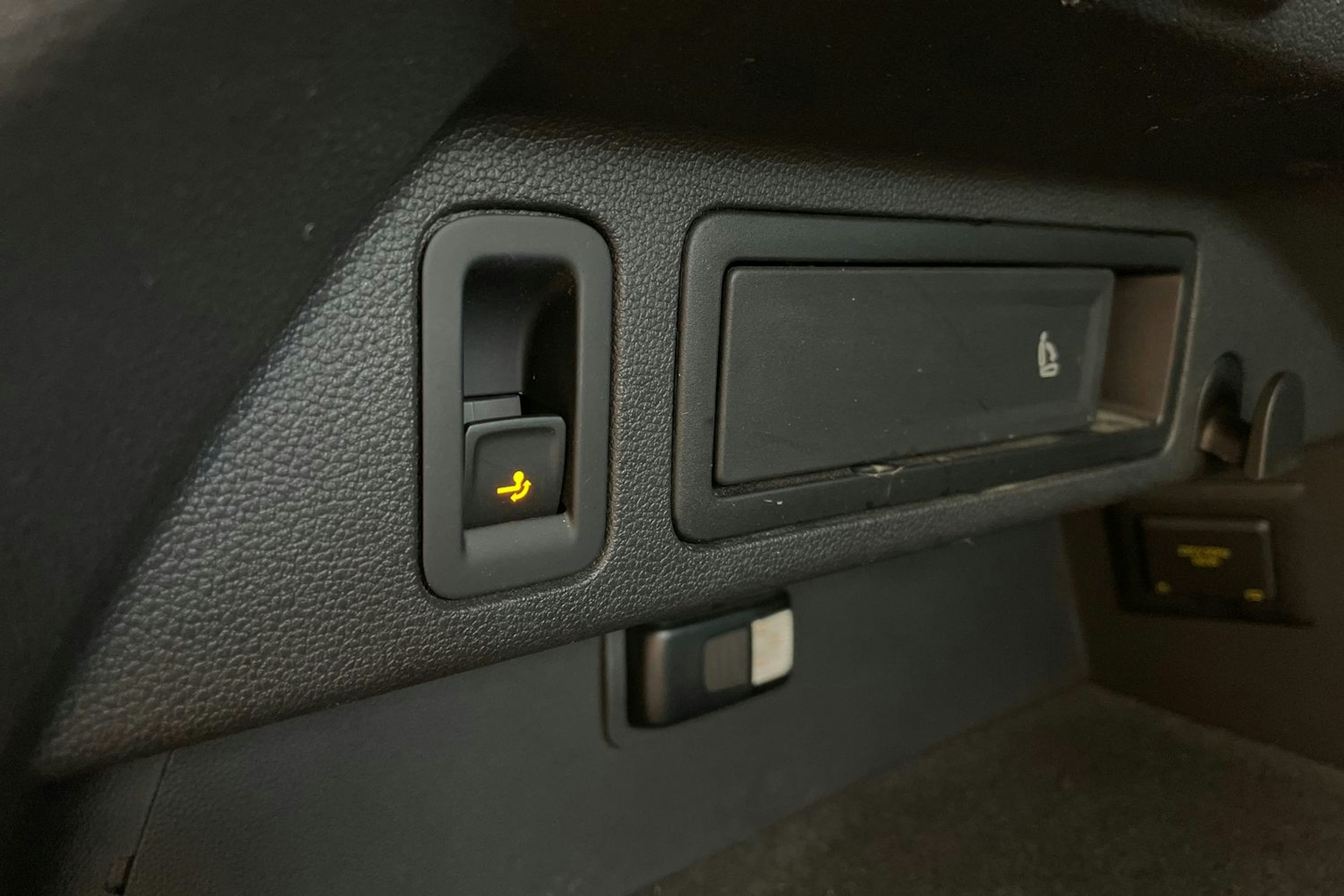 harmaa Volkswagen Tiguan 2022 kuva 29.