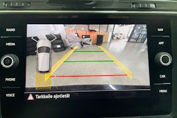 Musta Volkswagen Tiguan 2022 kuva 15.