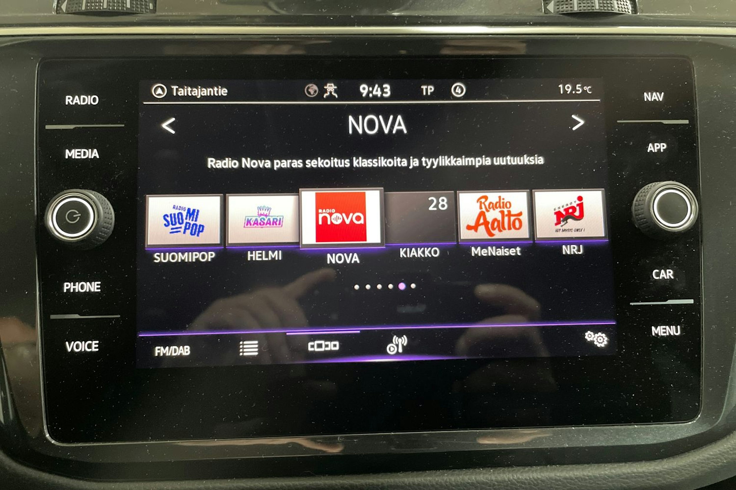 Musta Volkswagen Tiguan 2022 kuva 17.
