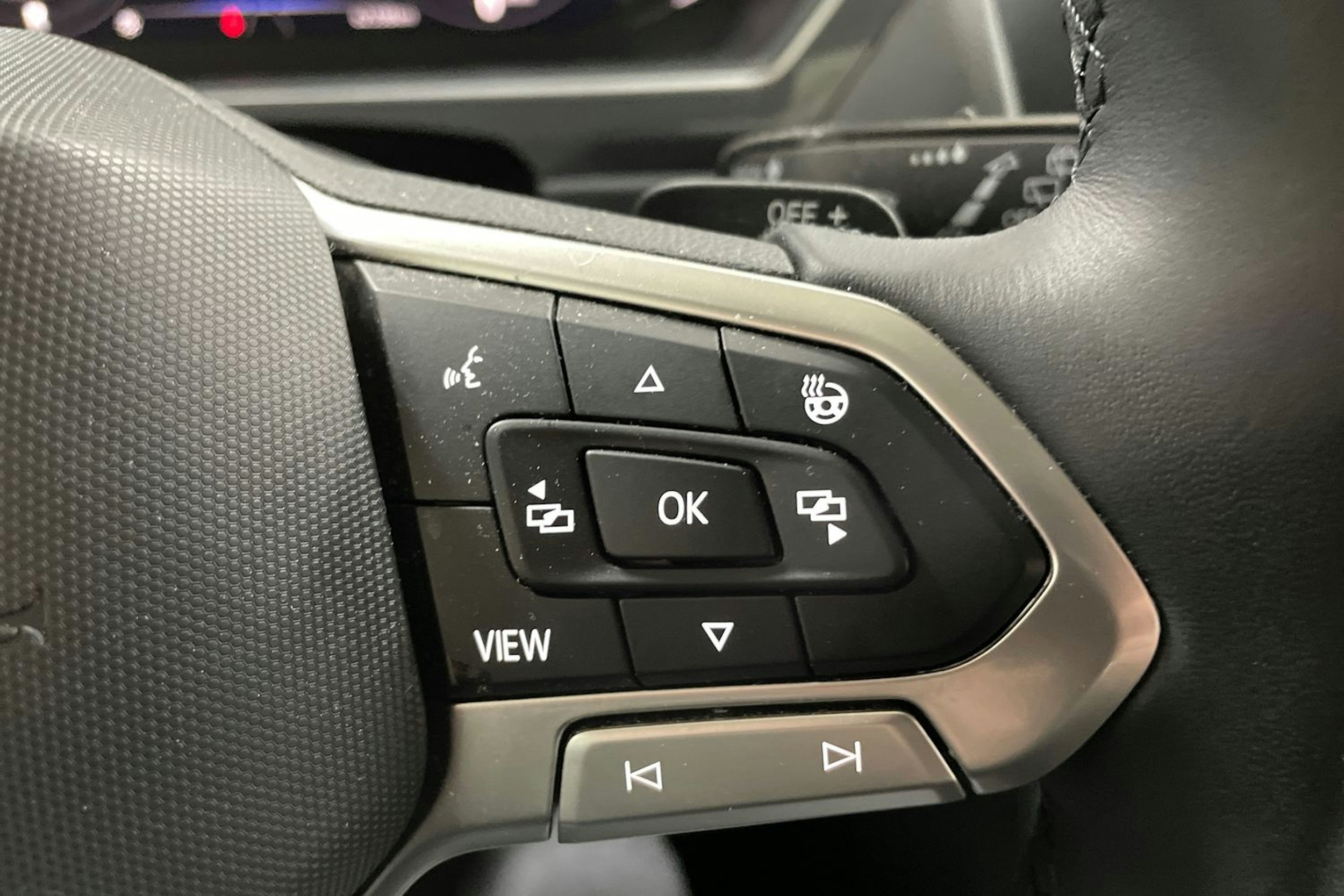 Musta Volkswagen Tiguan 2022 kuva 23.