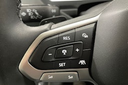 Musta Volkswagen Tiguan 2022 kuva 24.