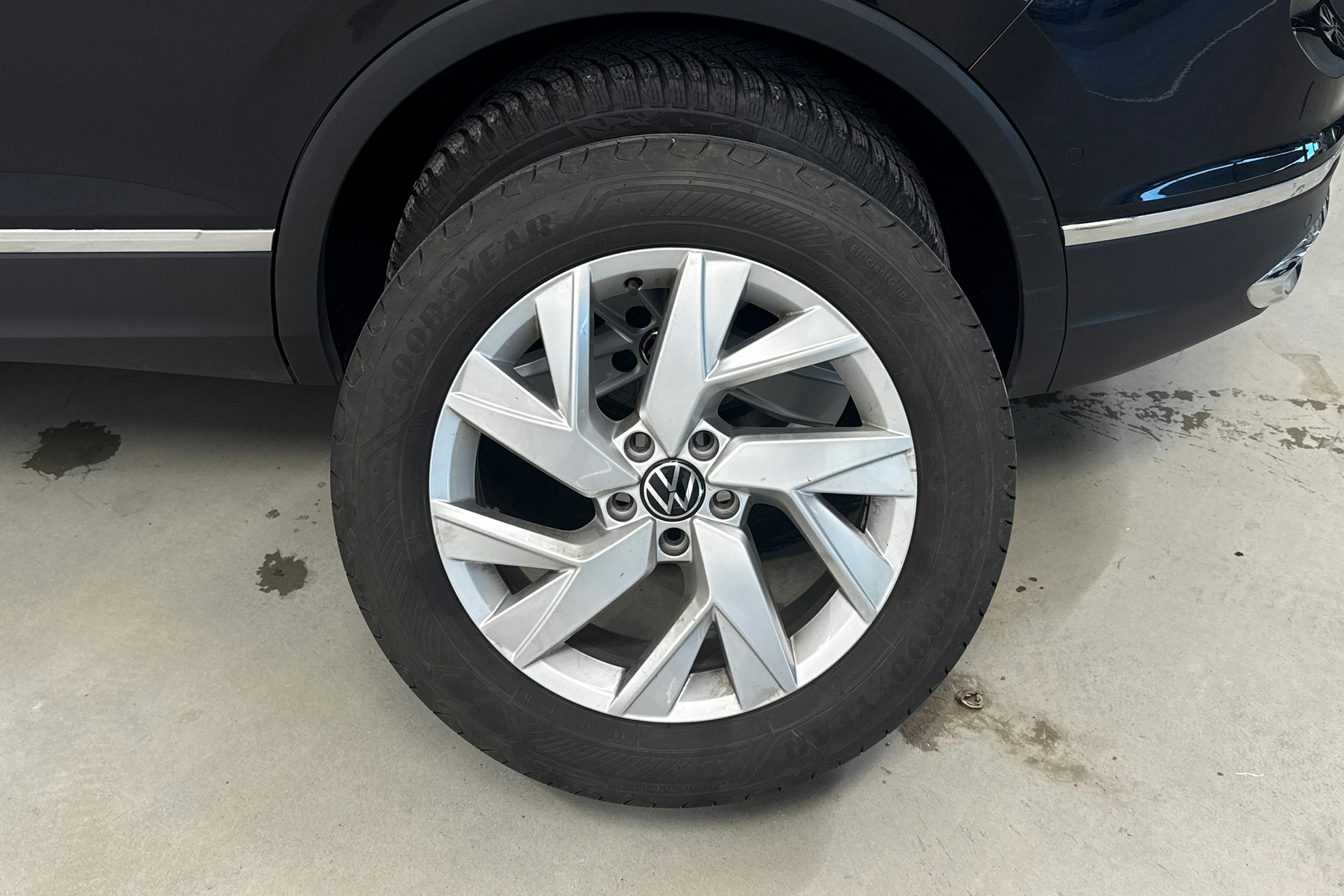 musta Volkswagen Tiguan 2022 kuva 13.