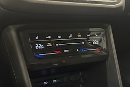 musta Volkswagen Tiguan 2022 kuva 22.