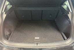 musta Volkswagen Tiguan 2022 kuva 26.
