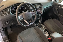 Harmaa Volkswagen Tiguan 2022 kuva 7.