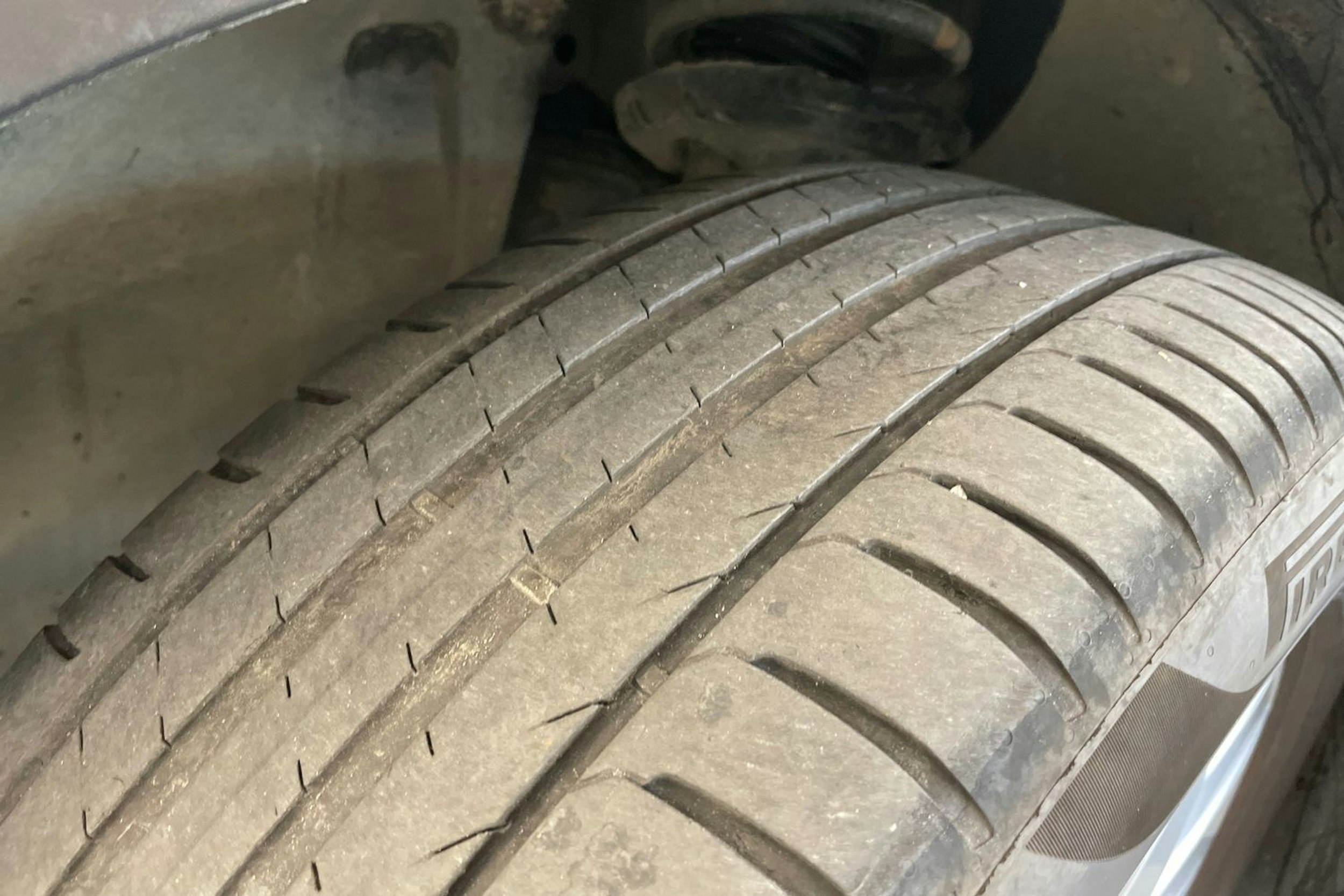 Harmaa Volkswagen Tiguan 2022 kuva 14.